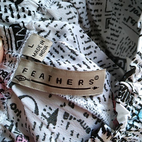 Nwt Newsprint Crop Top (L) - Picture 4 of 5